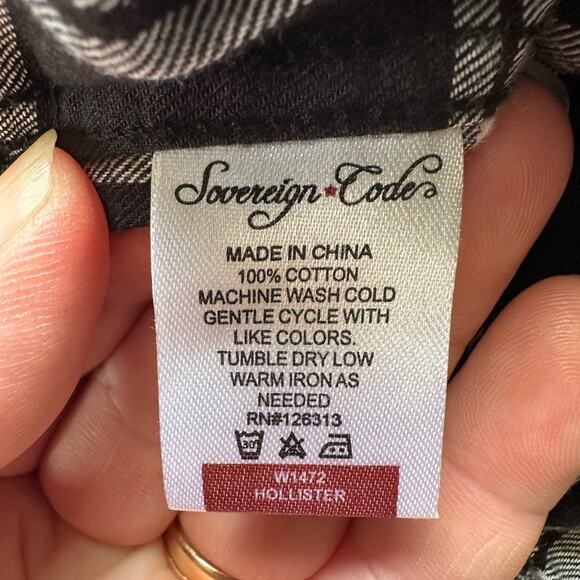 Sovereign Code Los Angeles Black and White Plaid Button Up Hollister Men’s Small - Picture 6 of 9